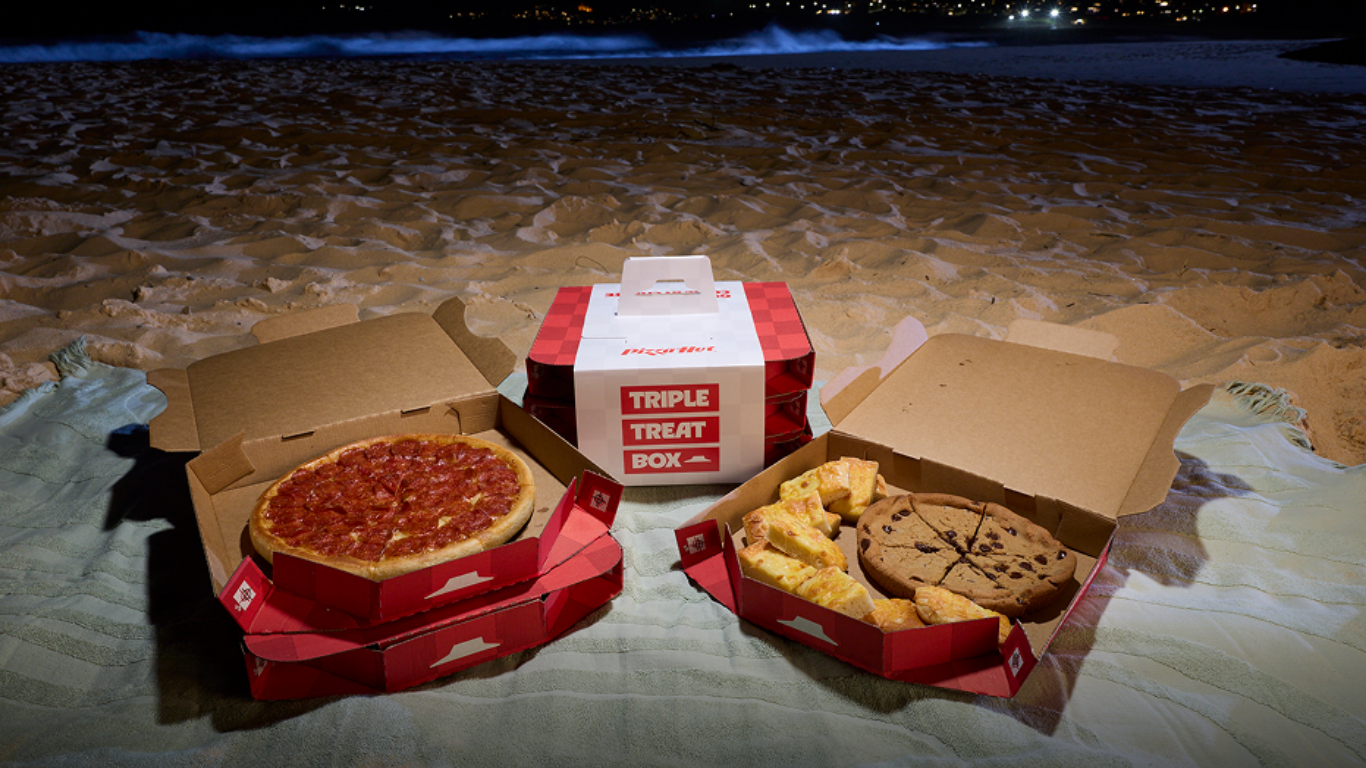 Pizza Hut revives its three-course Triple Treat Box